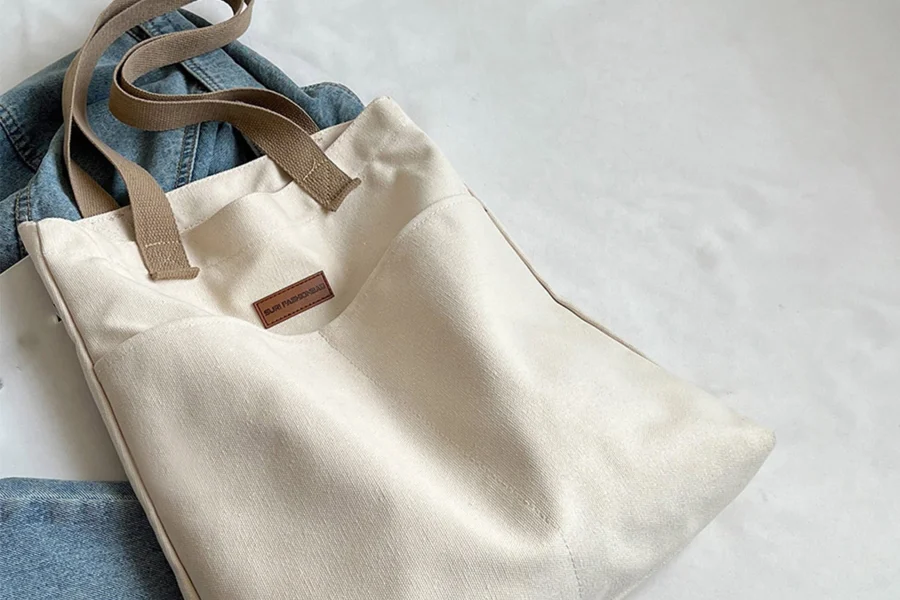 Women's Canvas Tote Bag with Zipper